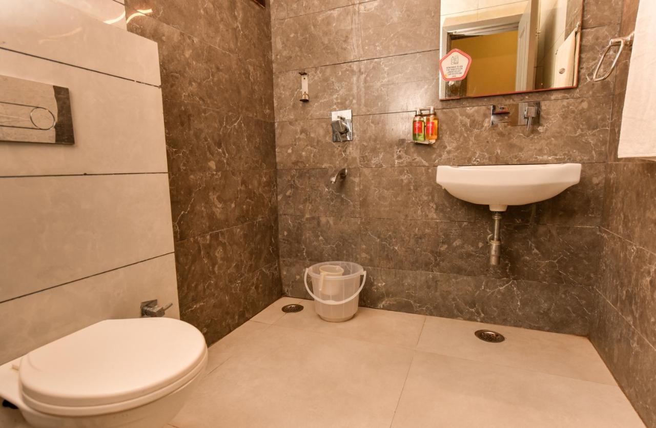 Hotel Red Saffron New Delhi Exterior photo